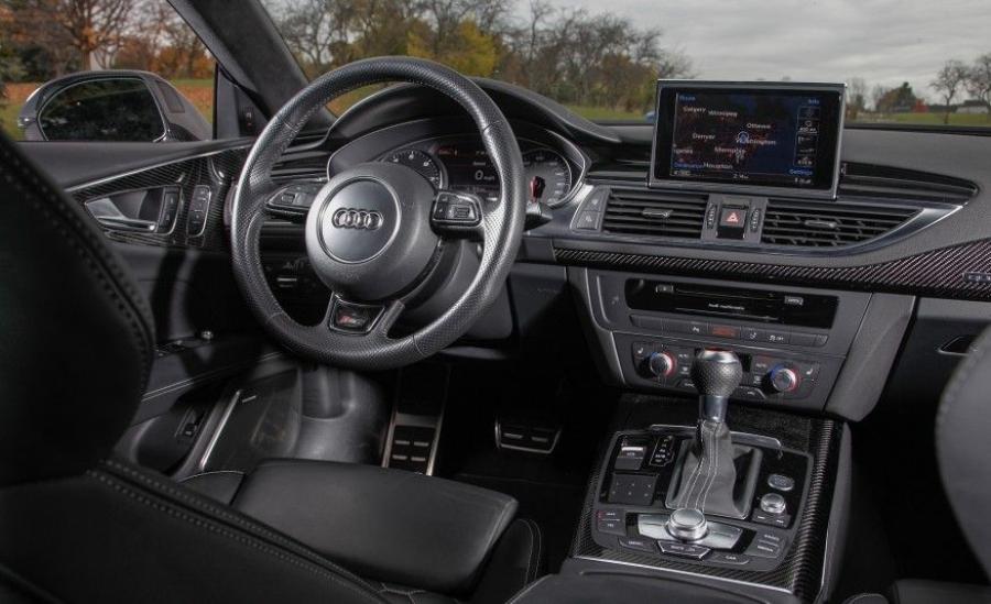 Торпедо Audi RS7 Sportback by APR 2015 года  (фото 9 из 10)